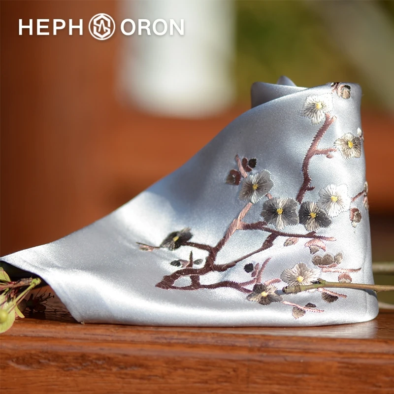 HEPHSORON苏绣丝巾礼盒送长辈银色刺绣百搭高级感桑蚕丝真丝手帕