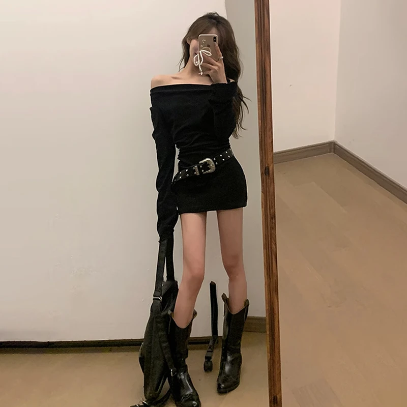 钓系约会一字肩黑色针织连衣裙女秋冬新款性感辣妹御姐风包臀短裙