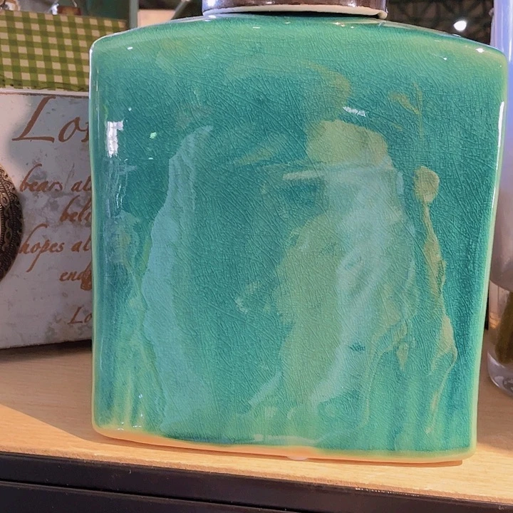 陶瓷花瓶，部分微瑕