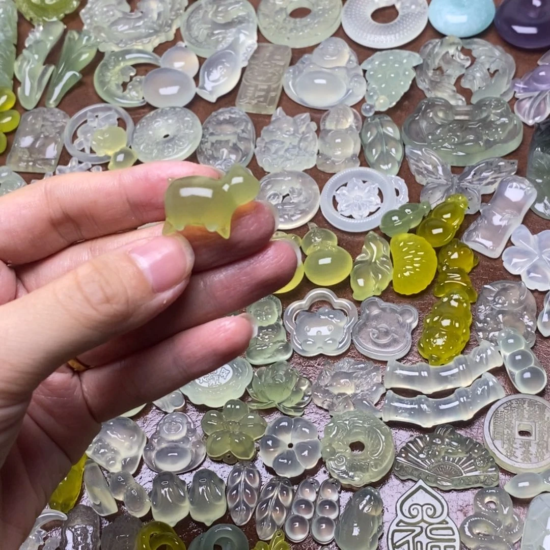 蛇纹石玉合金项链