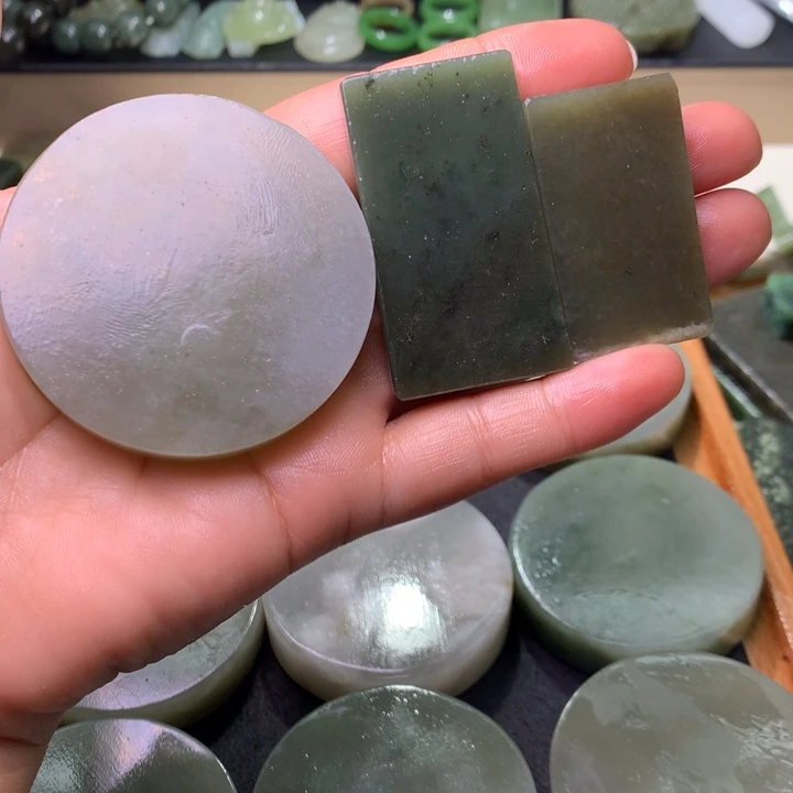 小***噜未镶嵌和田玉（糖玉）珠宝半成品
