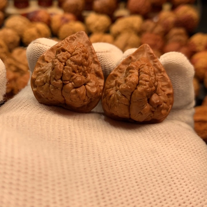 文玩核桃吊坠18……..