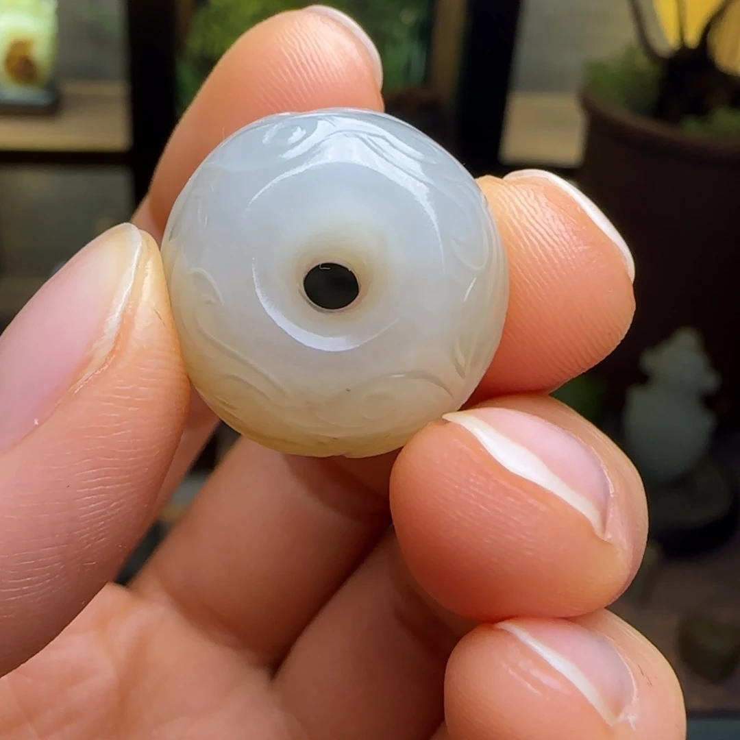 和田玉（糖玉）未镶嵌颈饰风**叶