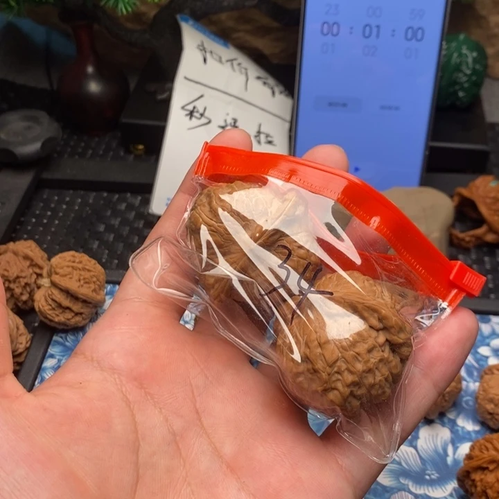 文玩核桃把件绿*111111