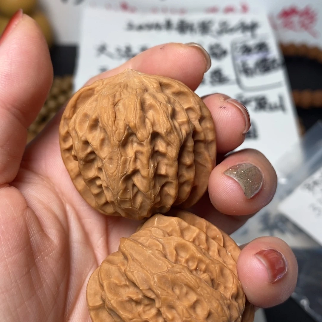 文玩核桃吊坠杜****?平闷