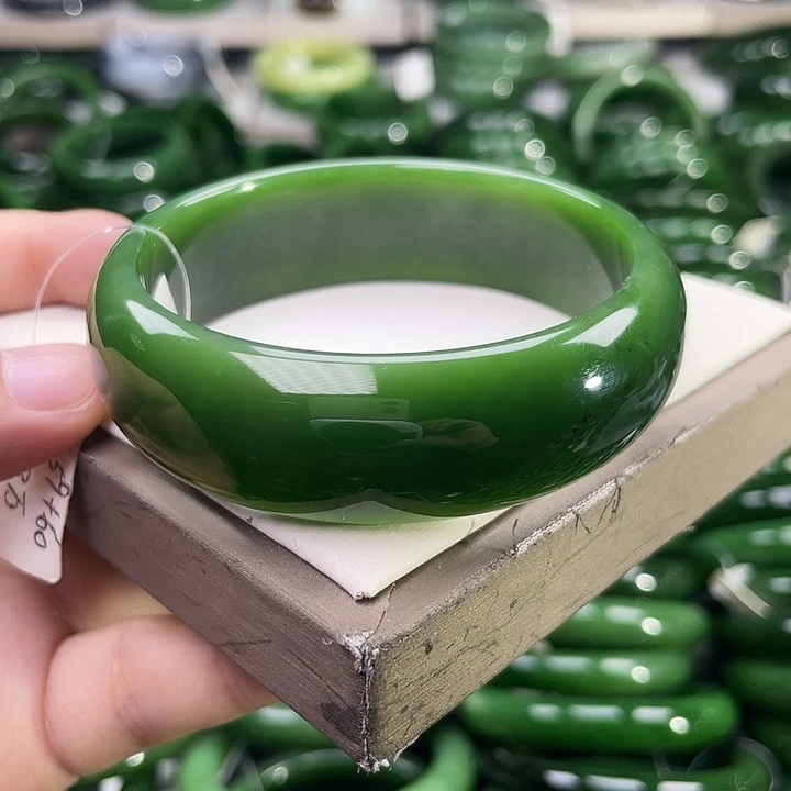 未镶嵌手镯和田玉（碧玉）