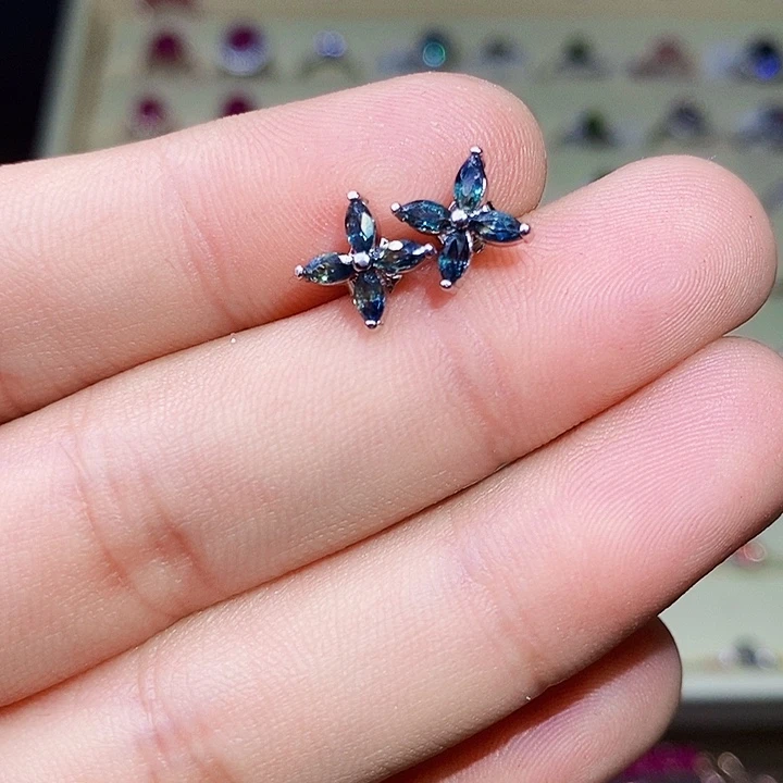 蓝宝石耳饰银S925镶嵌?****1111