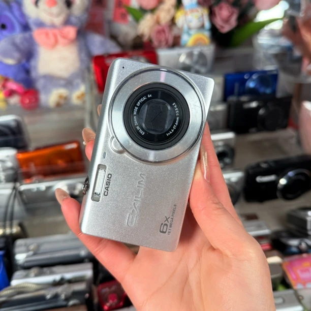 9新 Casio/卡西欧 十二数码 卡西欧Zs28复古CCD包配件