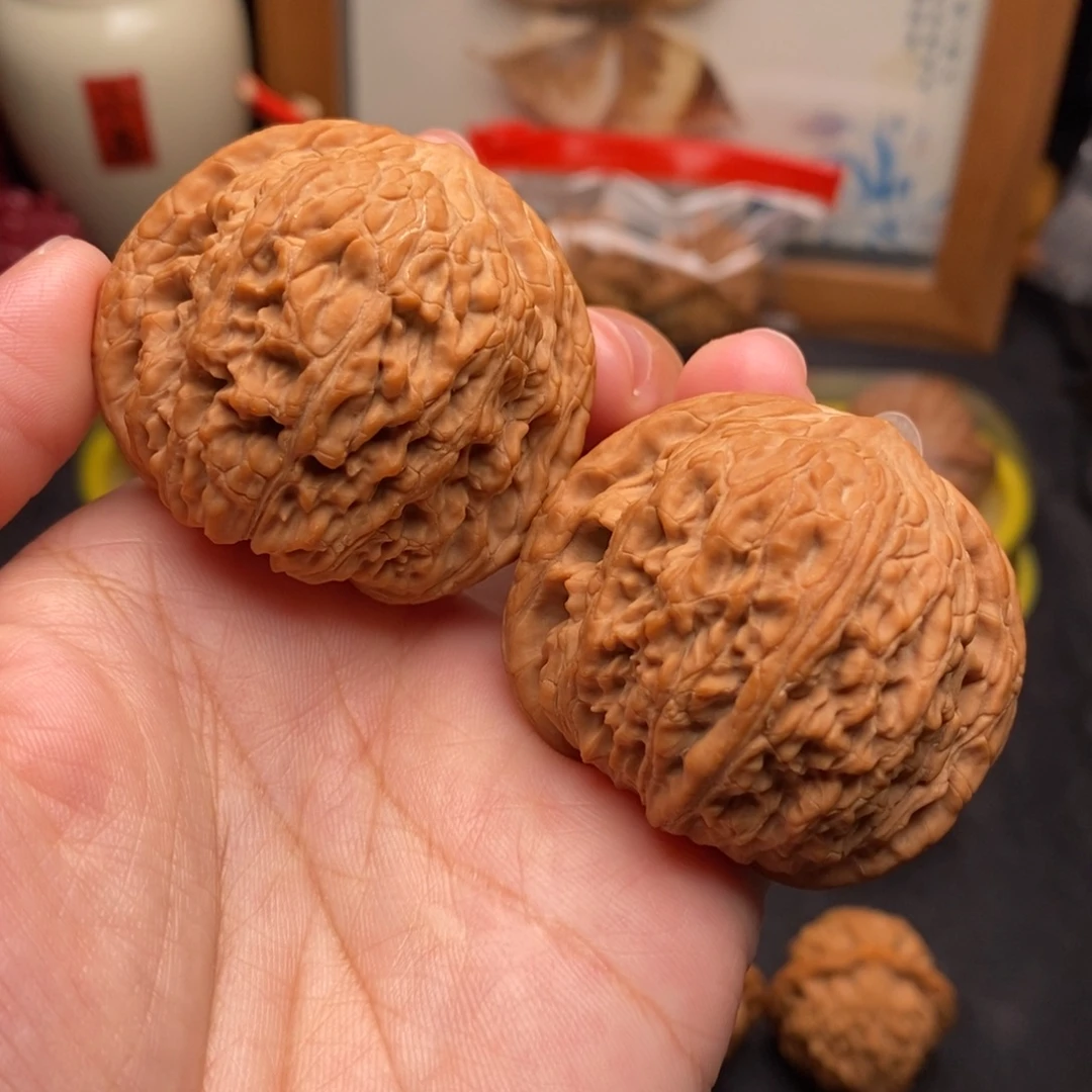 文玩核桃把件44绣球