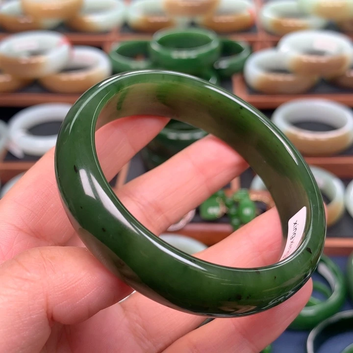 和田玉（碧玉）手镯未镶嵌58