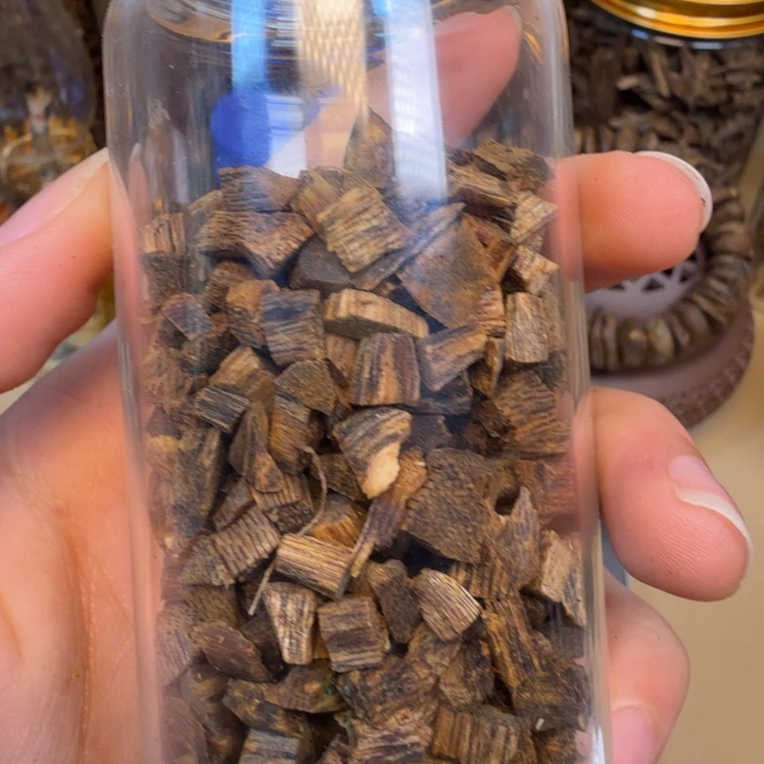 沉香沉香碎屑海南莺歌绿树心油高端小米粒30克