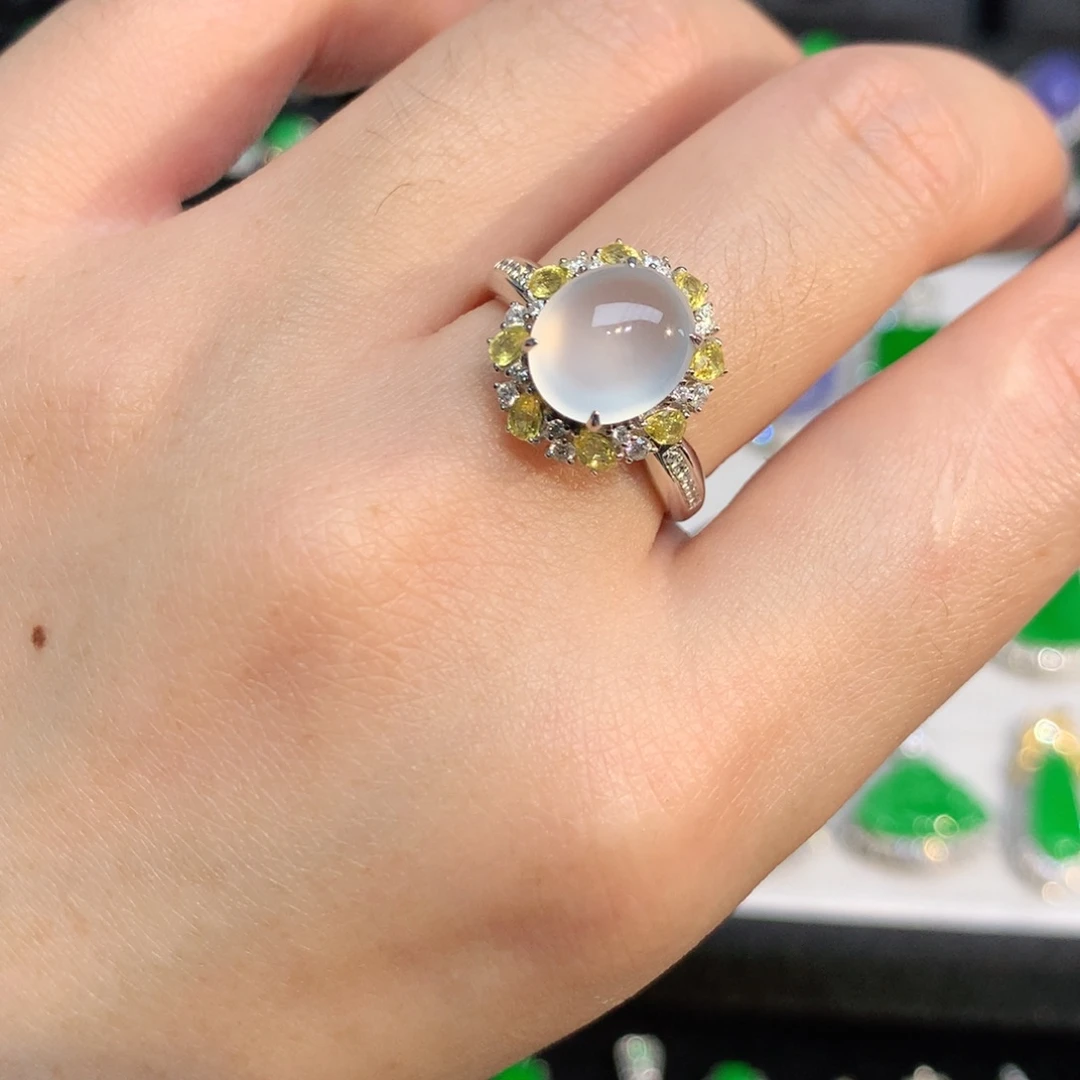 翡翠18K金镶嵌戒指