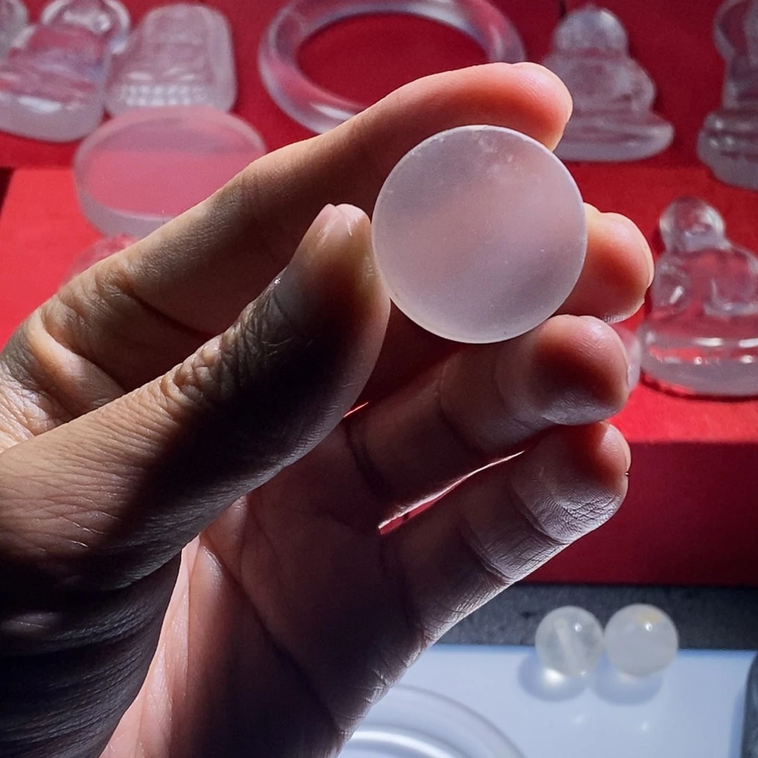 石英质玉未镶嵌颈饰