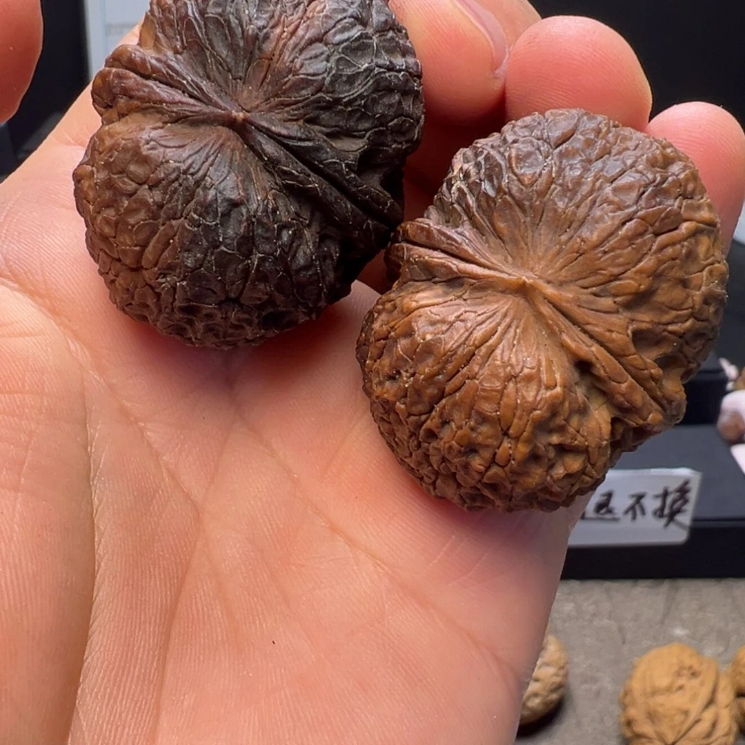 文玩核桃吊坠英武冠41