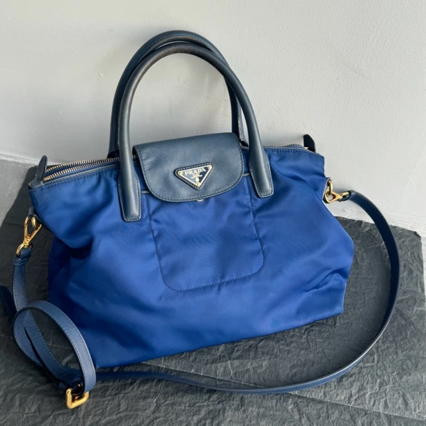 95新 Prada/普拉达 【小考拉】PRADA 蓝色降落伞斜挎包