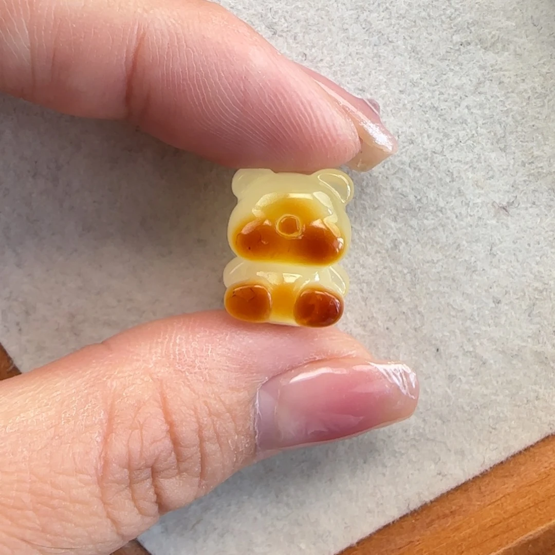 未镶嵌琥珀珠宝奇石别**.