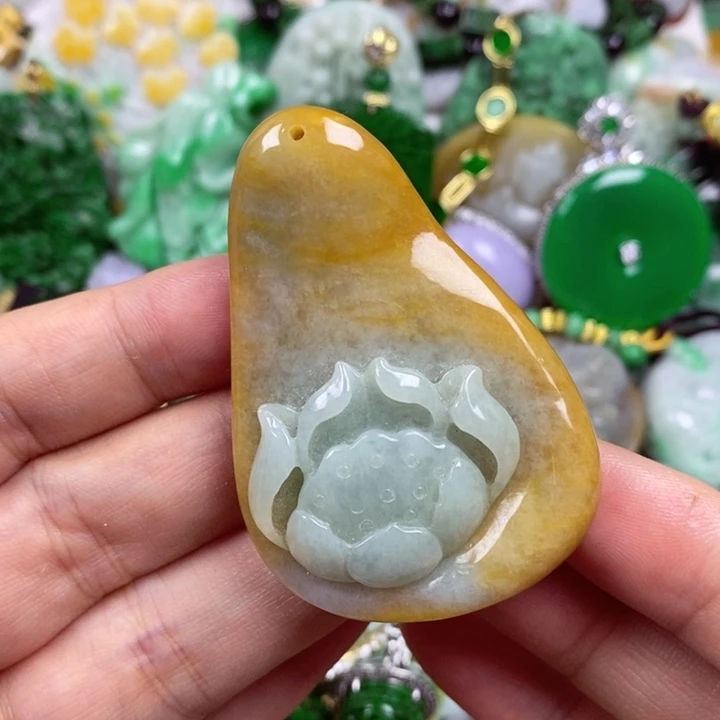 吊坠(赠链)未镶嵌翡翠