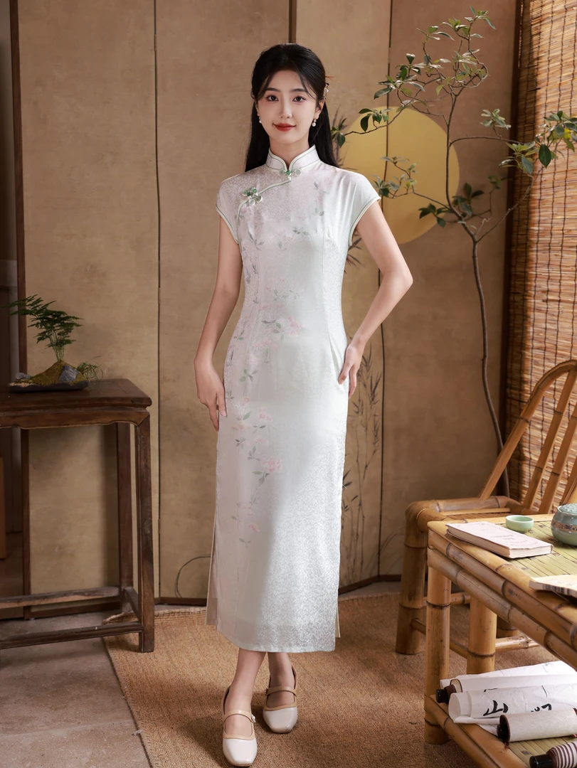 801  尺码偏大 卡码拍小 连肩绣 葫芦扣 波点提花 旗袍