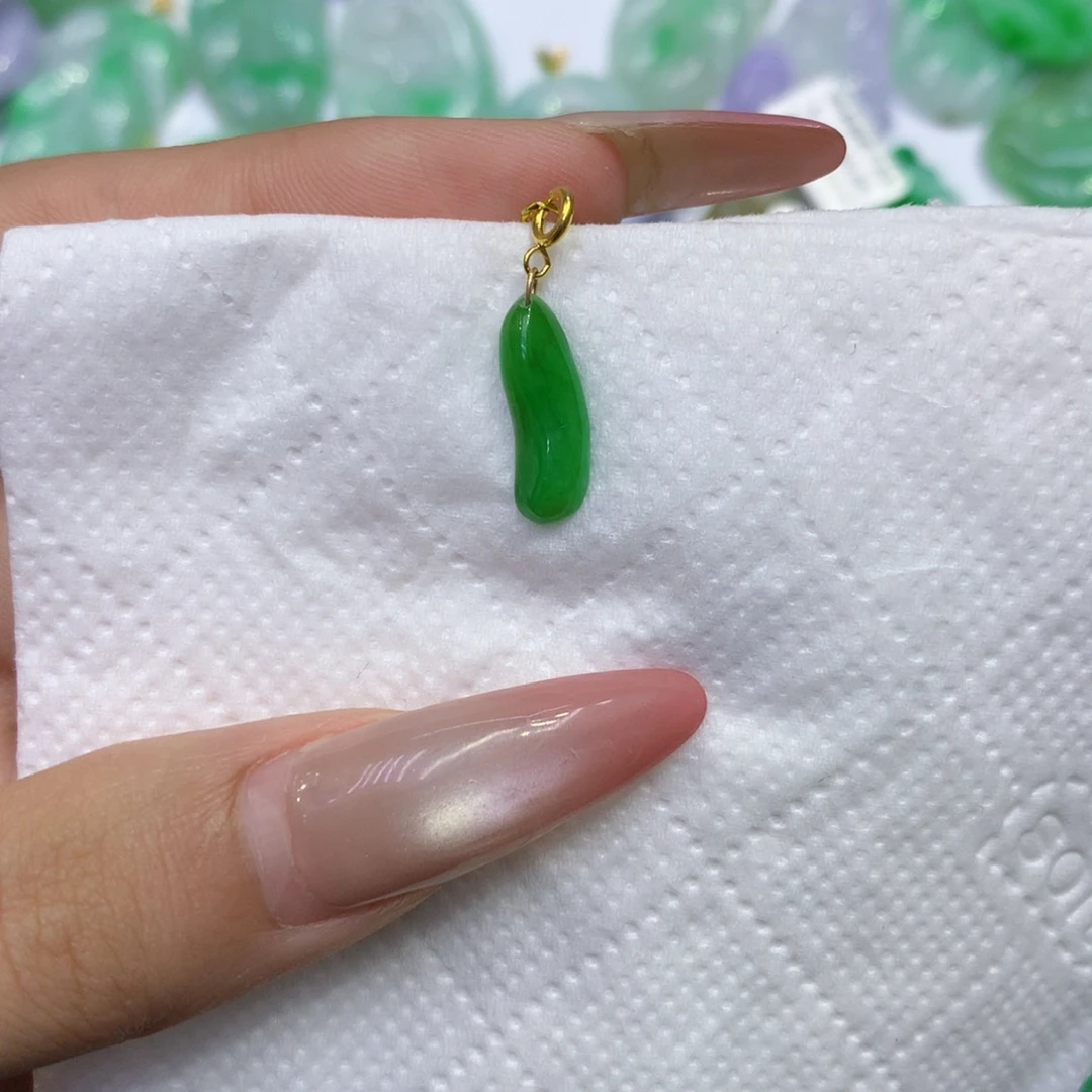 翡翠18K金镶嵌颈饰11111111111