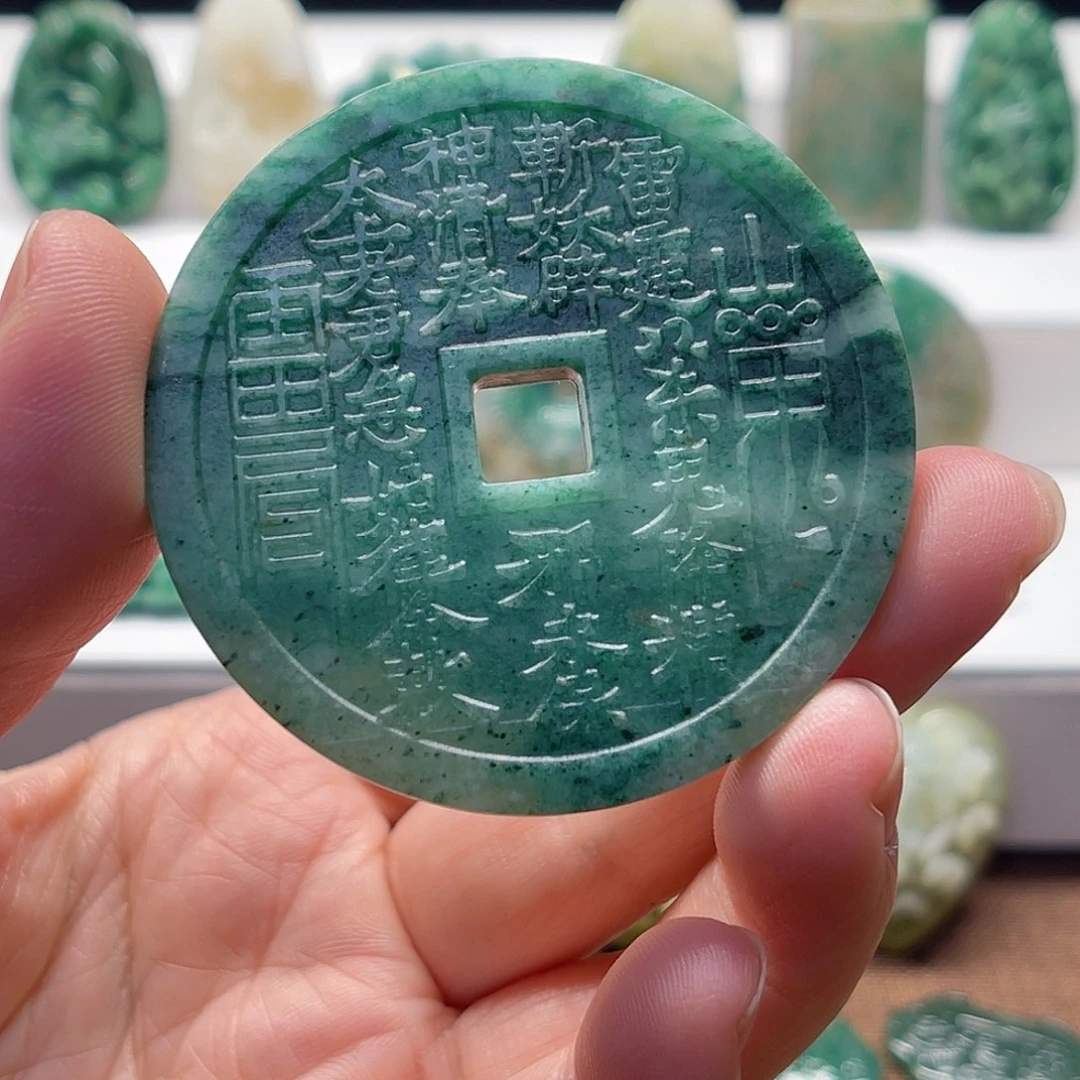 独山玉未镶嵌颈饰