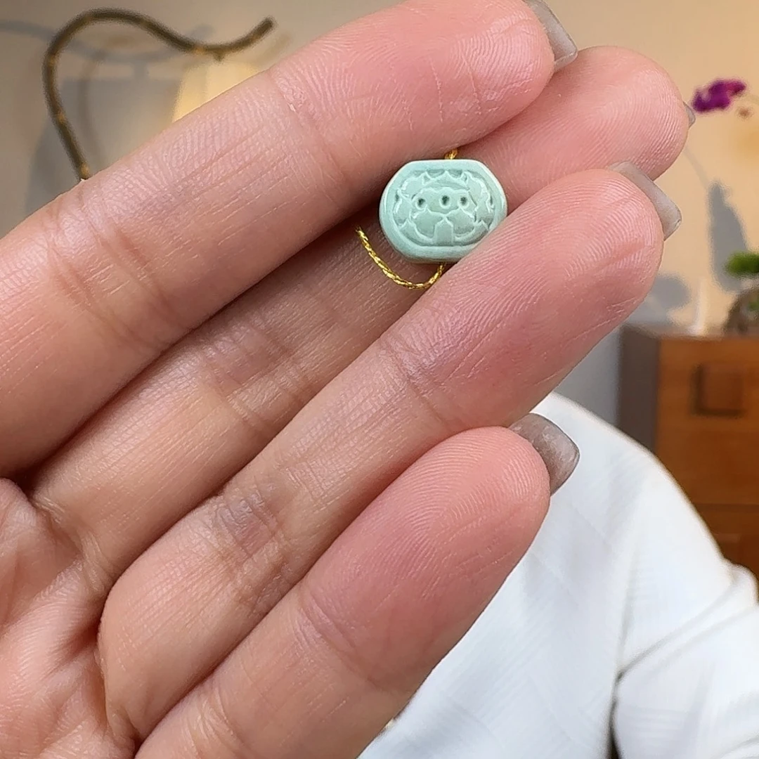 绿松石未镶嵌挂件