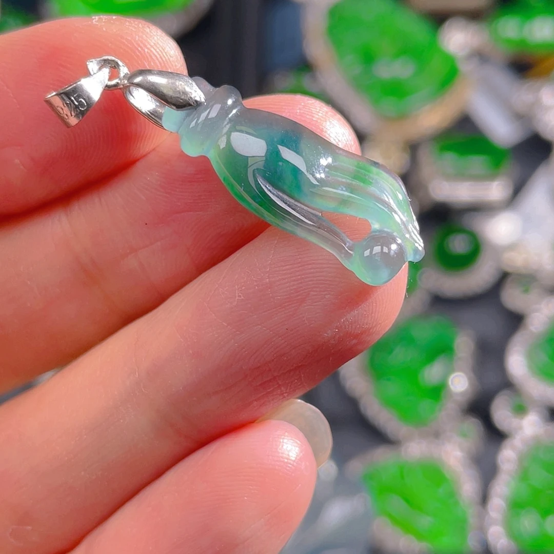 翡翠未镶嵌吊坠(不含链)