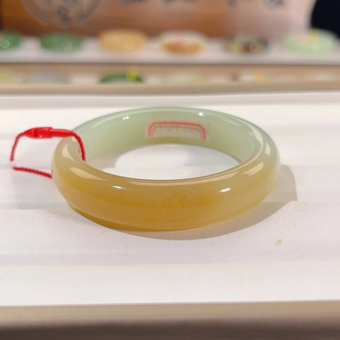 和田玉未镶嵌手镯糖翠