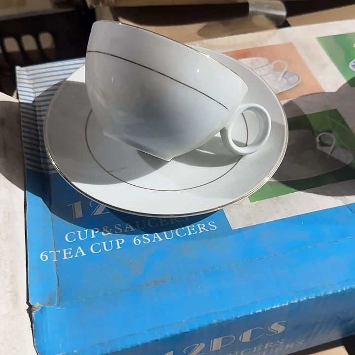 瓷片陶瓷盘子碗啥都有