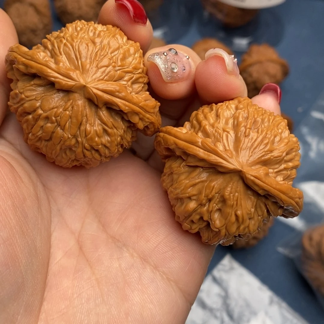 文玩核桃把件二***七白狮子212