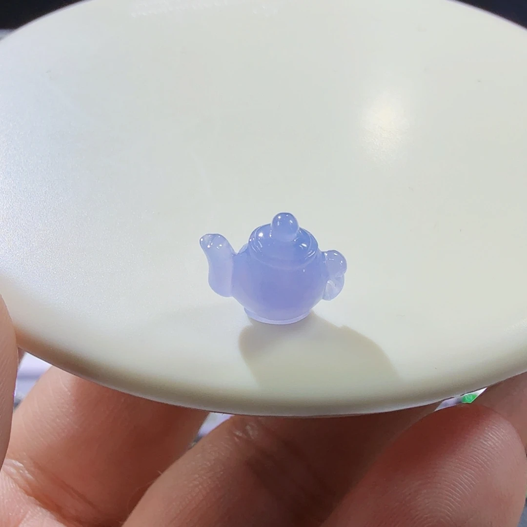 翡翠未镶嵌颈饰裸石