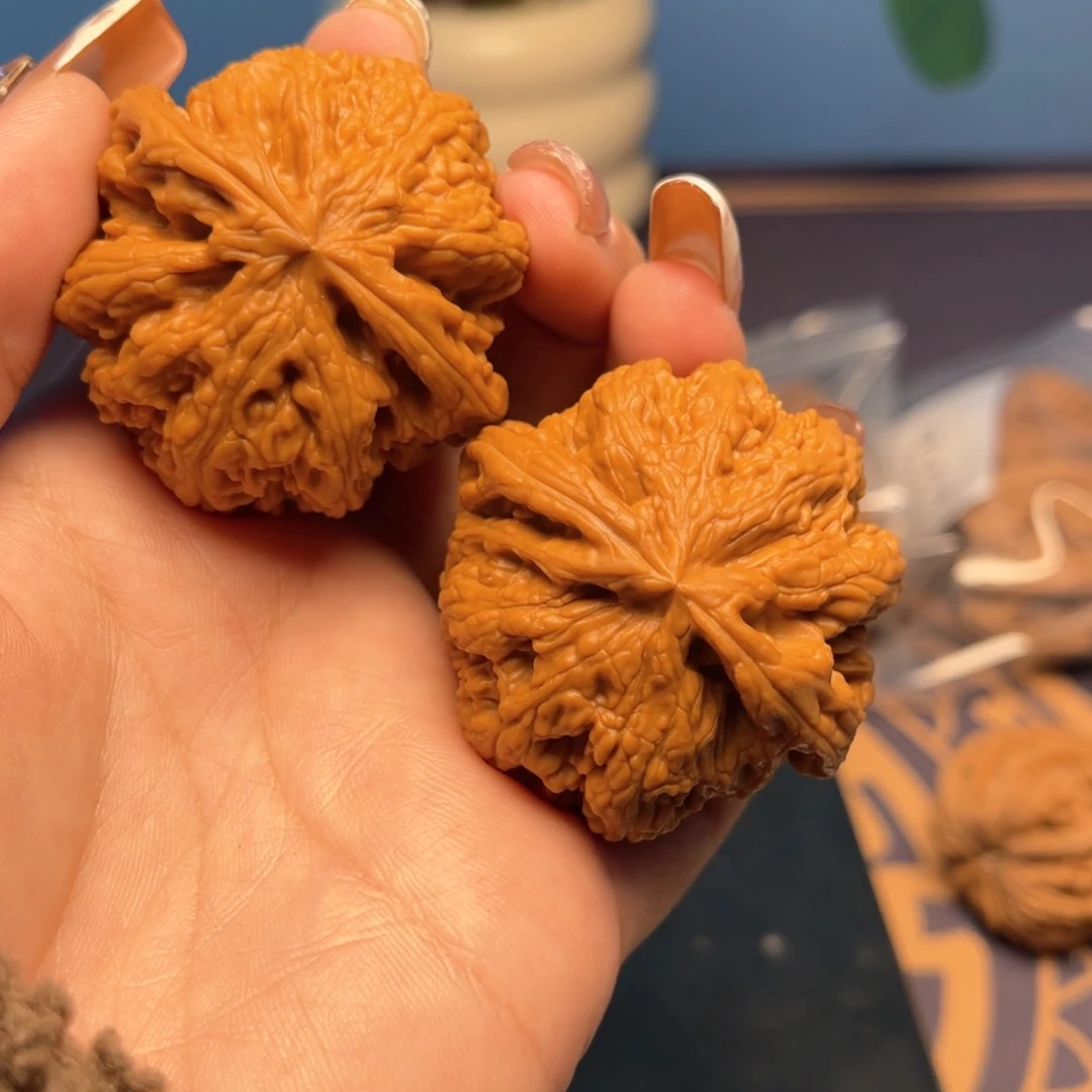 文玩核桃把件大*催粗筋46