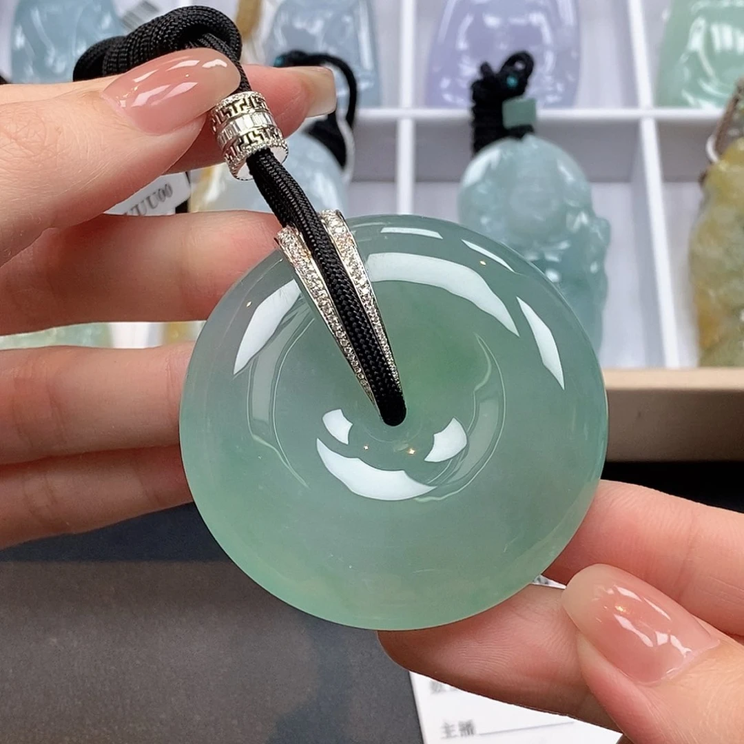 翡翠颈饰未镶嵌用****8翡翠