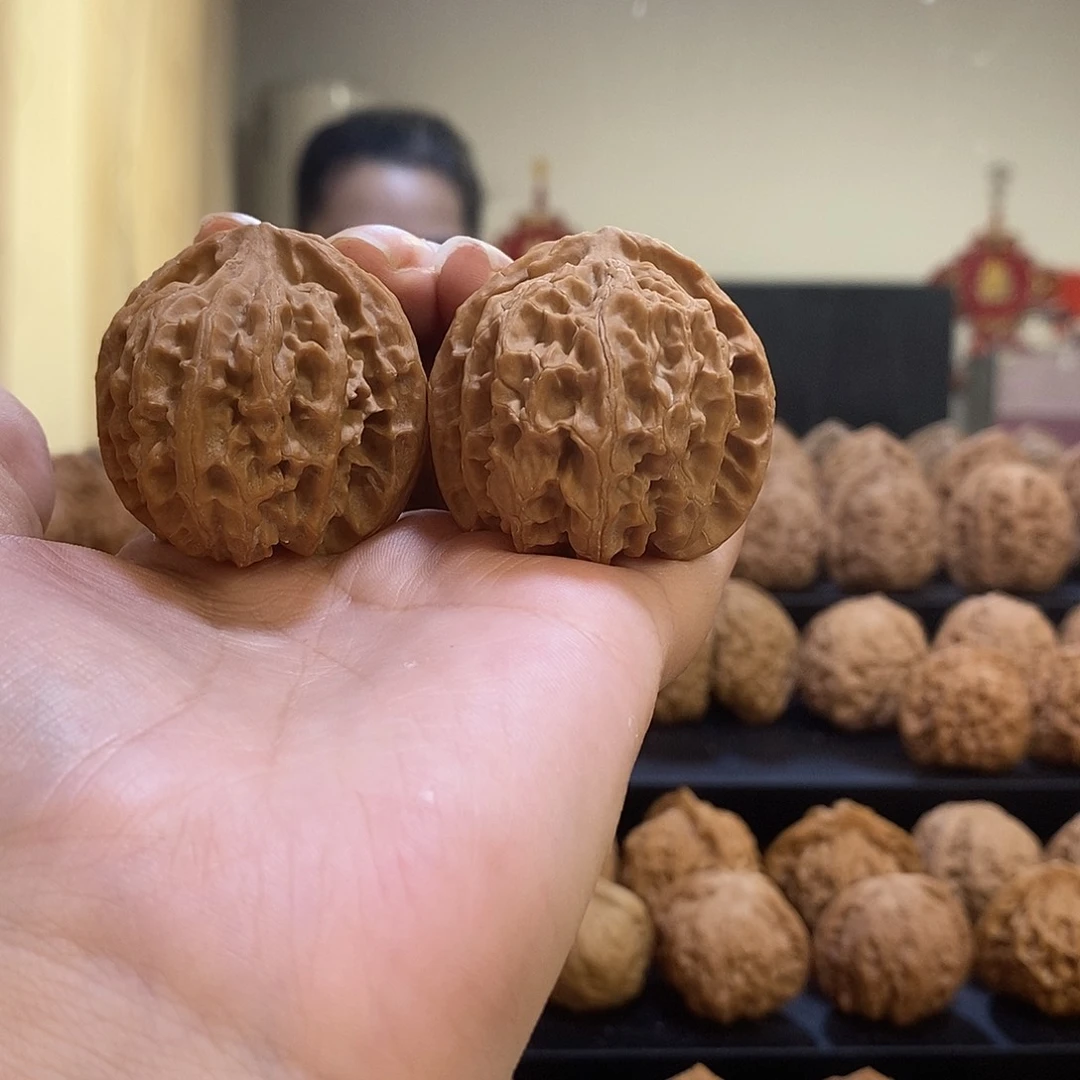 把件文玩核桃39苹果园尖有伤