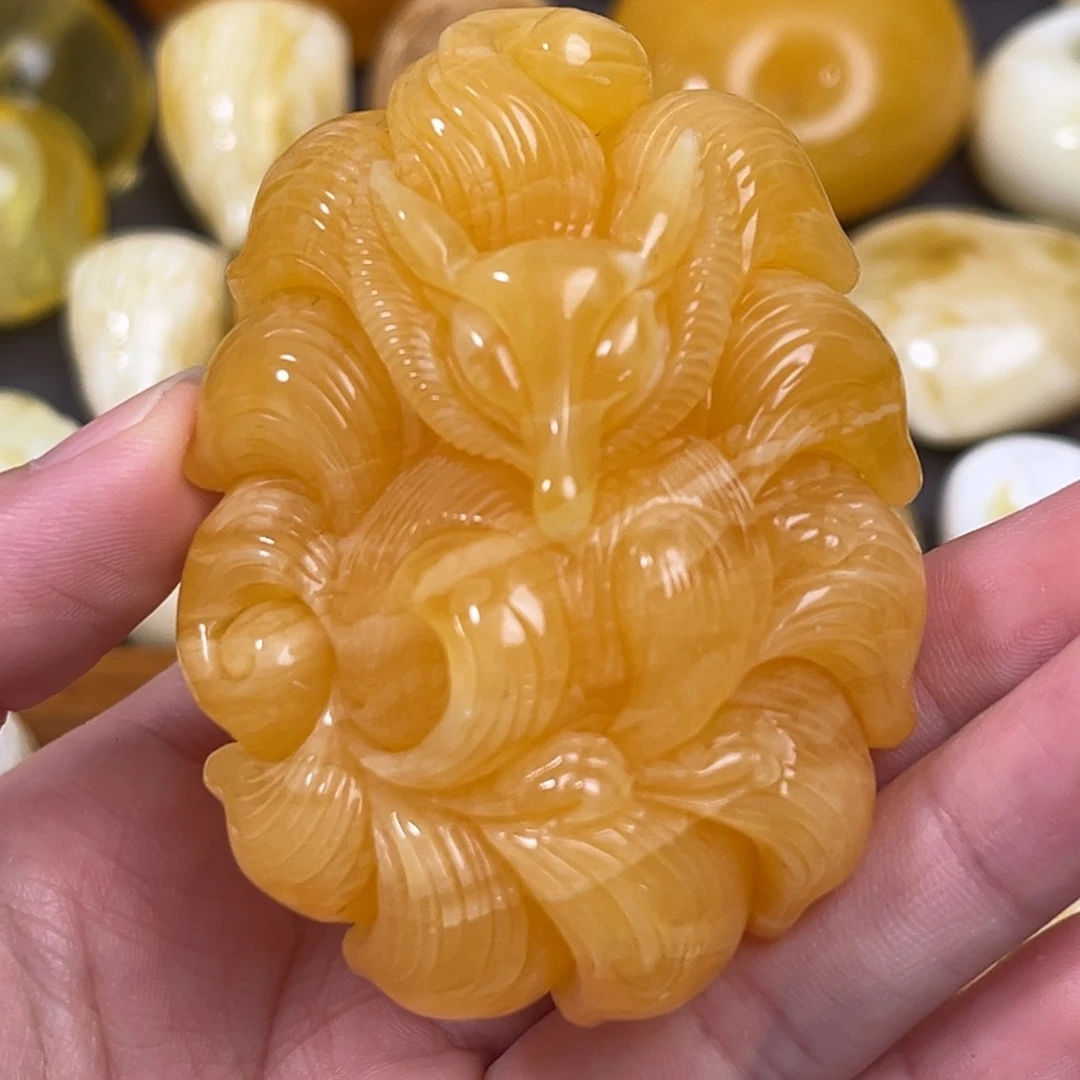 未镶嵌蜜蜡珠宝奇石九尾狐