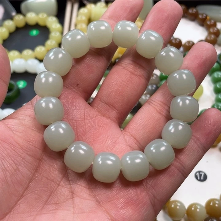 未镶嵌手串和田玉且末青白卡14老型精品