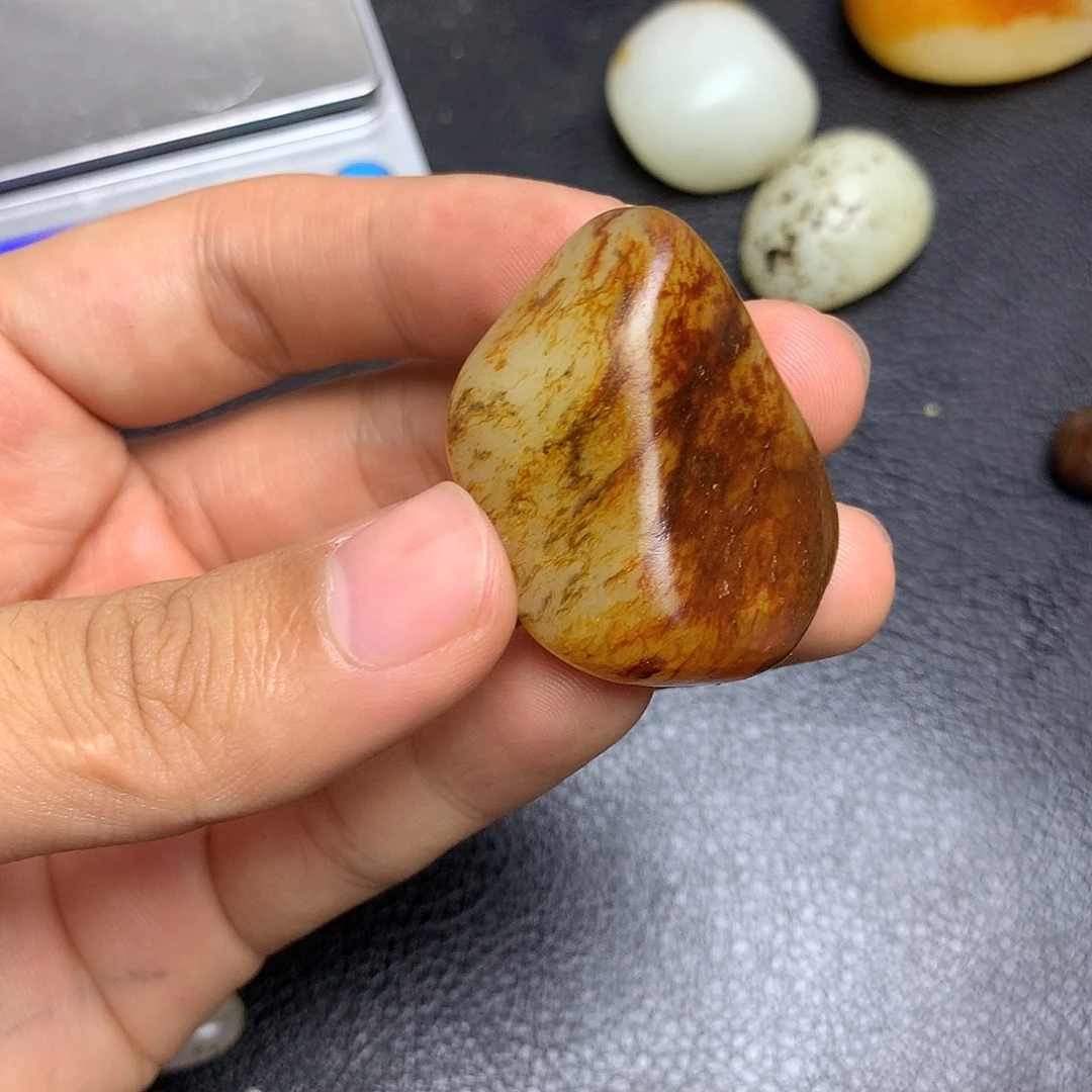 未镶嵌和田玉（糖玉）挂件