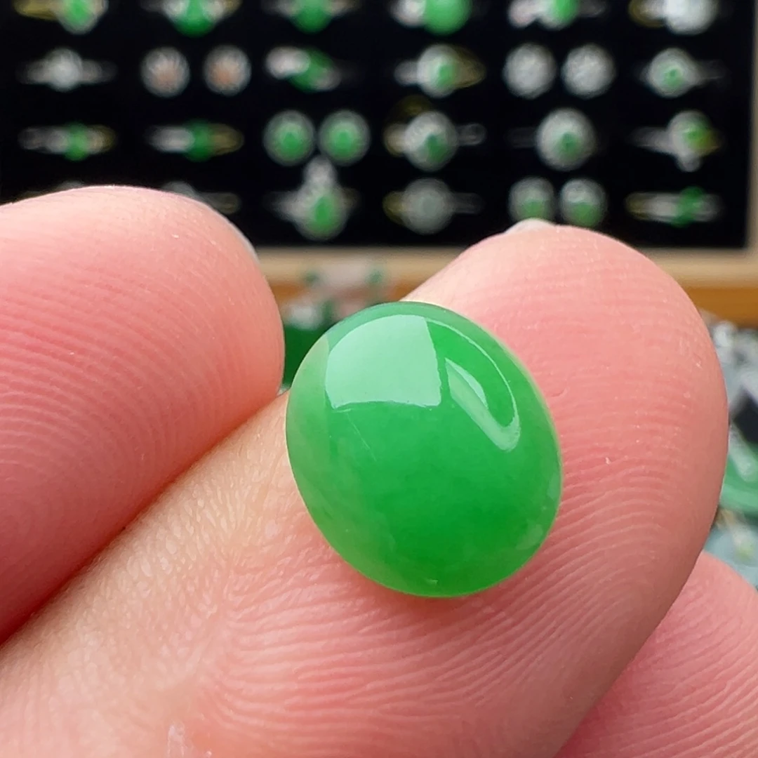 翡翠未镶嵌颈饰蛋面9.4