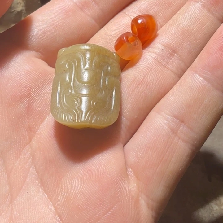 梵***寂和田玉（糖玉）未镶嵌车挂