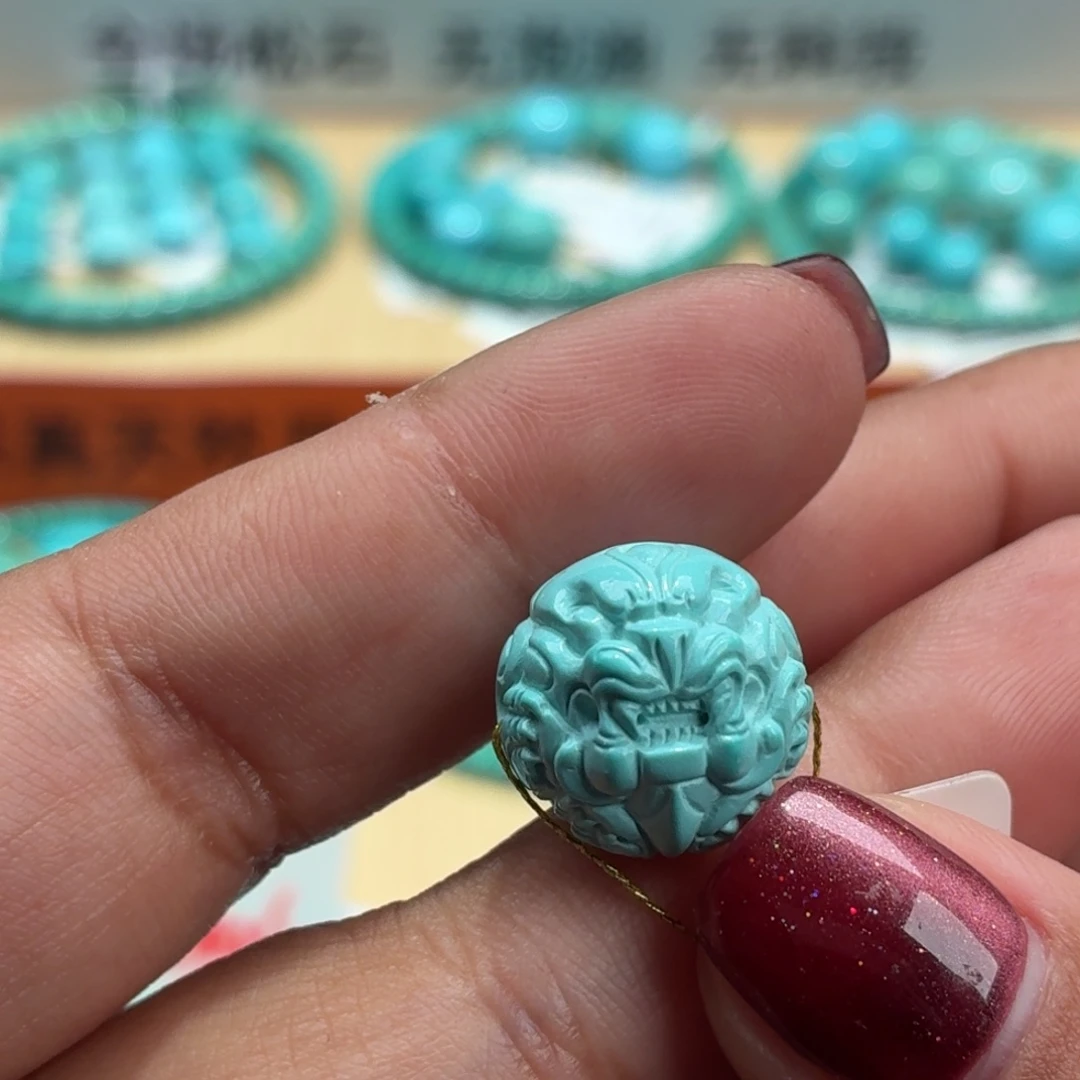 梵***高绿松石未镶嵌珠宝奇石