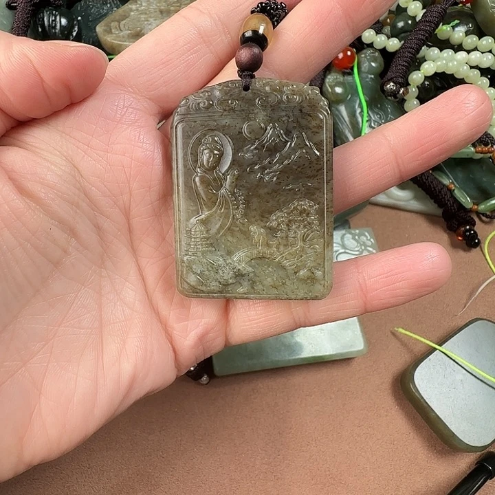 和田玉颈饰未镶嵌