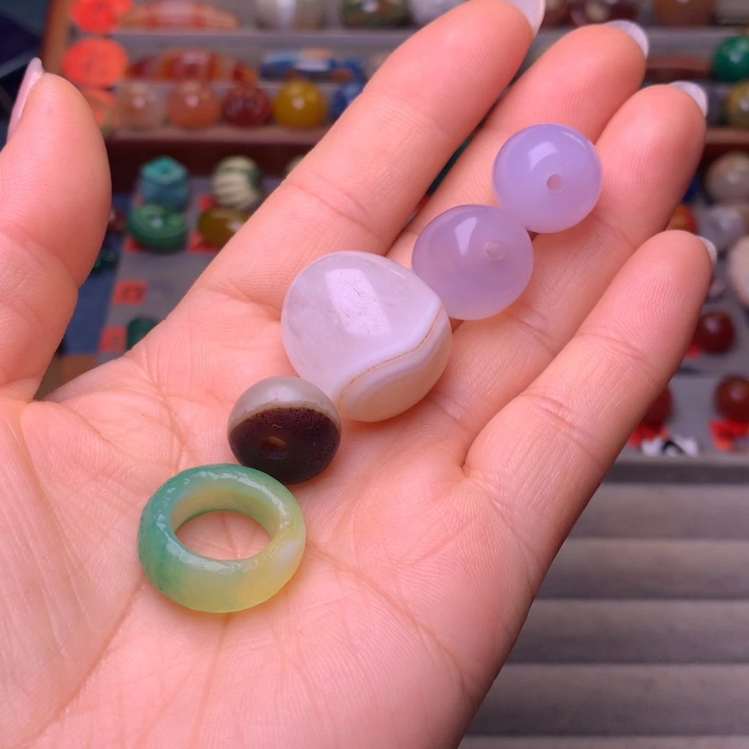 ****爱玛瑙/玉髓未镶嵌颈饰