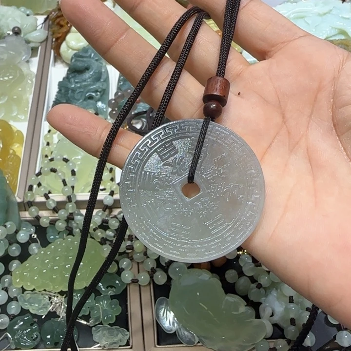 蛇纹石玉未镶嵌吊坠