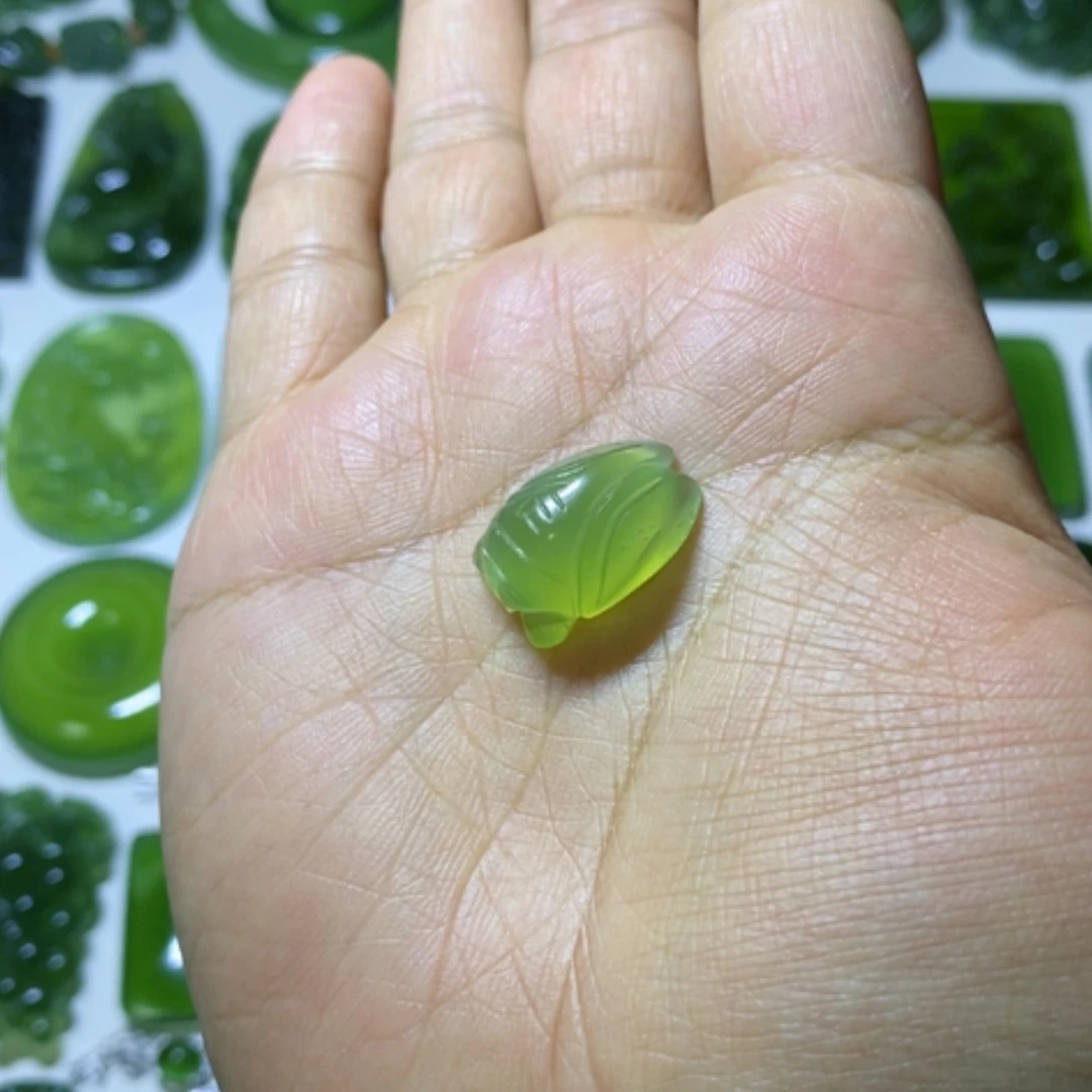 【闪购商品】未镶嵌蛇纹石玉颈饰