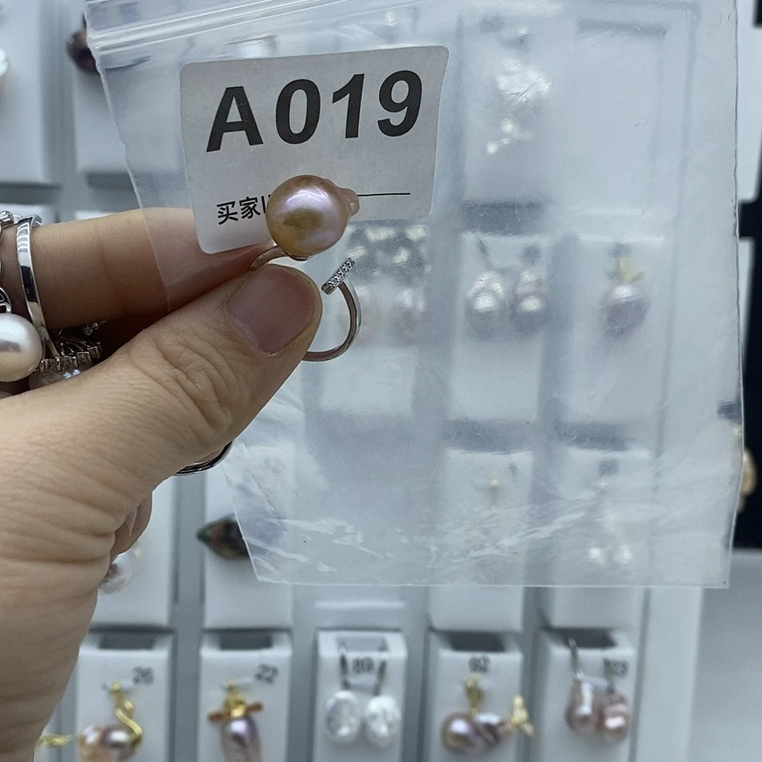 颈饰钛钢淡水珍珠