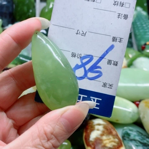 蛇纹石玉未镶嵌手把件