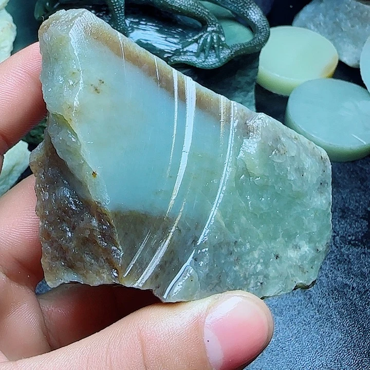 和田玉（糖玉）未镶嵌珠宝奇石