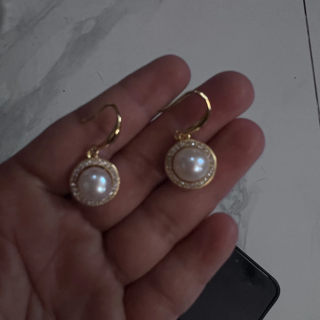 时尚百搭简约经典轻奢法式精致镶嵌耳环（七七电脑首秀款）