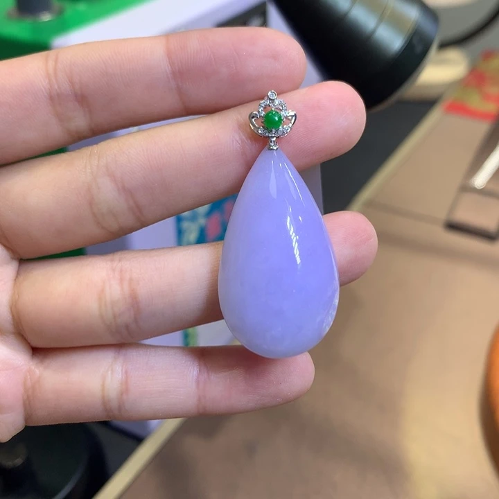颈饰18K金镶嵌翡翠翡翠