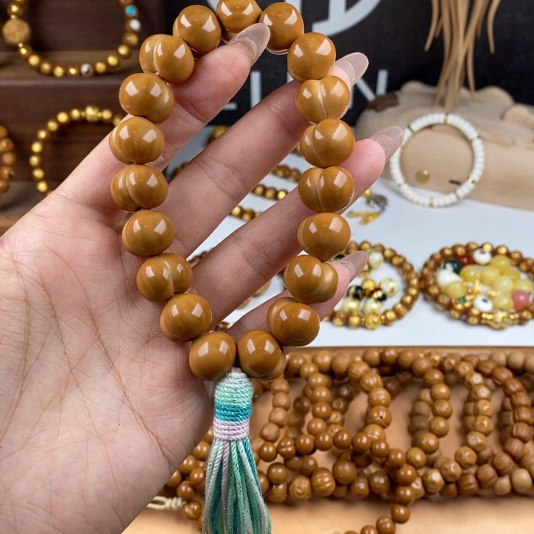 吊坠猴头核桃屁桃