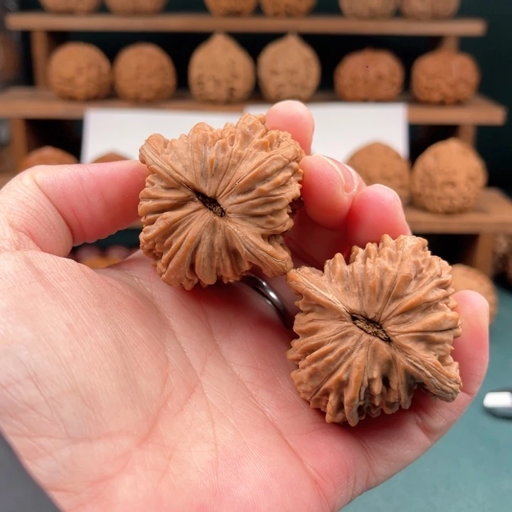 文玩核桃把件45平谷四座楼